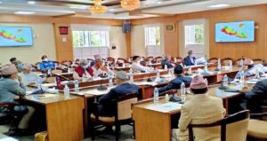 अत्यावश्यक सेवाबाहेक अन्य कार्यालय एक चौथाइ कर्मचारीद्वारा चलाइने