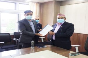 आगामी मौद्रिक नीतिको लागि नेपाल चेम्वर अफ कमर्सद्धारा गभर्नर समक्ष सुझाव प्रस्तुत आगामी मौद्रिक नीतिको लागि नेपाल चेम्वर अफ कमर्सद्धारा गभर्नर समक्ष सुझाव प्रस्तुत