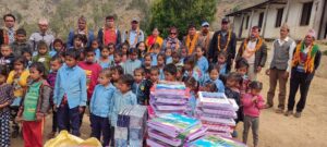 दुर्गमका विद्यालयलाई मिर्मिरे लघुवित्तको आर्थिक तथा शैक्षिक सामग्री सहयोग दुर्गमका विद्यालयलाई मिर्मिरे लघुवित्तको आर्थिक तथा शैक्षिक सामग्री सहयोग