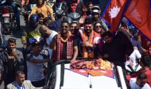 काठमाडौंको मेयर बने बालेन शाह, उपमेयर सुनिता डंगोल: हेर्नुहोस् बालेनको धन्यवाद र्‍याली (फोटो फिचर)