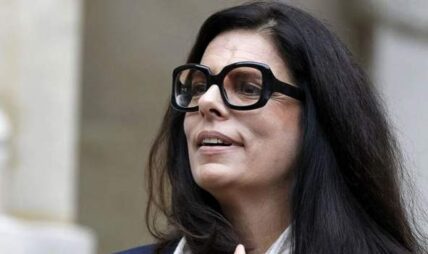 १०० अर्ब डलर कमाउने विश्वकै पहिलो महिला, को हुन् उनी?