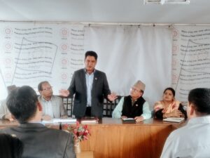 गाउँ–गाउँमा रहेका लघु उद्यमीलाई महासङ्घमा समेट्न मन्त्री भण्डारीको आग्रह गाउँ–गाउँमा रहेका लघु उद्यमीलाई महासङ्घमा समेट्न मन्त्री भण्डारीको आग्रह