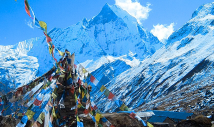 कोरोना र भूकम्पको झट्कापछि अन्नपूर्णमा पर्यटकको कीर्तिमान