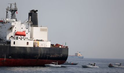 दुबईमा कुवेती तेल ट्यांकरमा लागेको आगो नियन्त्रणमा