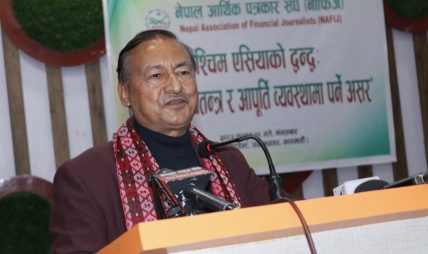 व्यवसायी घिमिरेको दाबी : तत्काल पेट्रोलियम पदार्थको अभाव हुँदैन