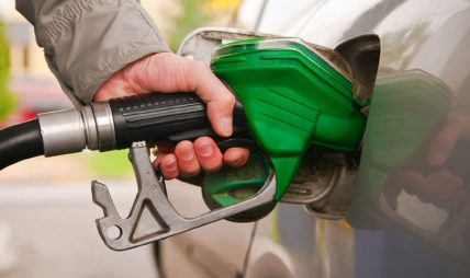 इन्धनमा भारी मूल्यवृद्धि : पेट्रोल, डिजेल र ग्यास सबै महँगिए, निगम अझै घाटामा