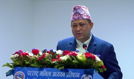 नेपाललाई नै ‘ग्लोबल एजुकेसन हब’ बनाऔँ : मन्त्री शिशिर खनाल