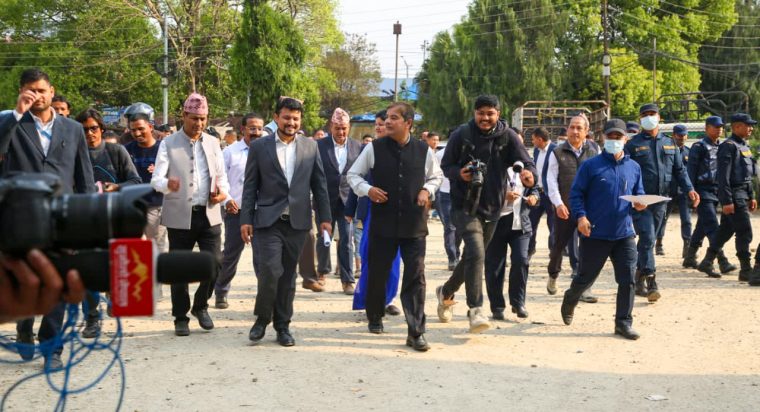 भृकुटीमण्डपमा भाडा नतिर्ने २० वटा कार्यालयमा तालावन्दी (तस्विरहरु)