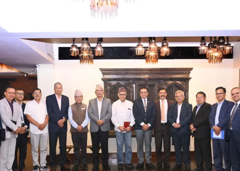 पूर्वअर्थमन्त्रीसँग आगामी बजेटका लागि वाग्लेले गरे छलफल