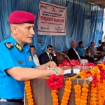 प्रहरी कार्यालयमा विचौलियाको प्रवेश रोक्न आइजी कार्कीको निर्देशन प्रहरी कार्यालयमा विचौलियाको प्रवेश रोक्न आइजी कार्कीको निर्देशन