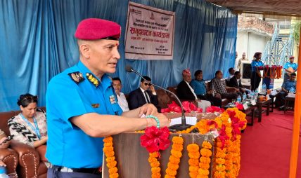 प्रहरी कार्यालयमा विचौलियाको प्रवेश रोक्न आइजी कार्कीको निर्देशन