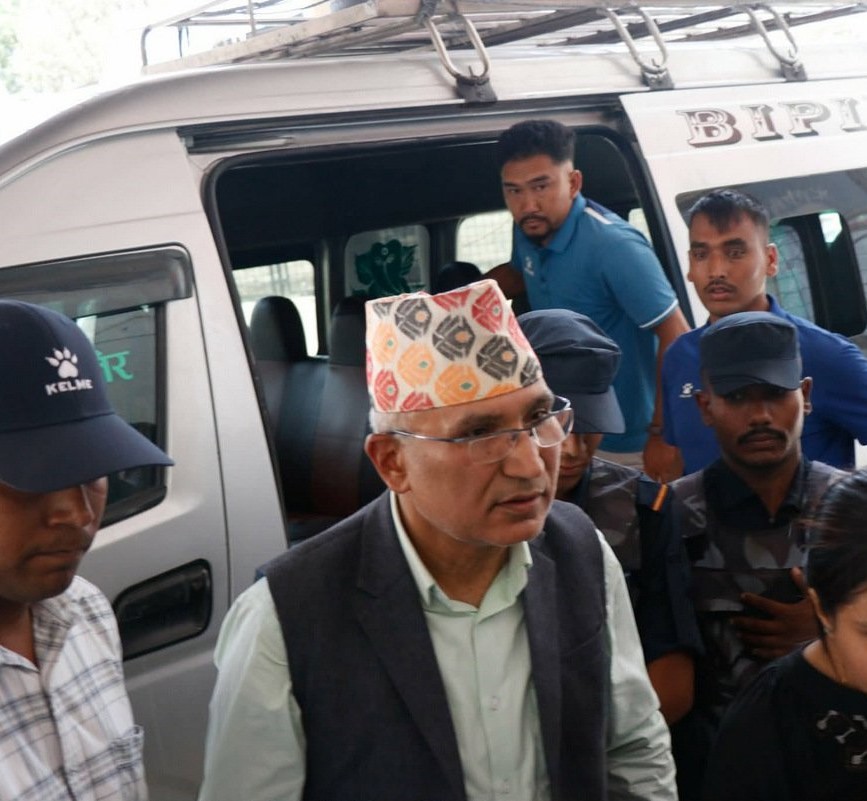 पूर्वअर्थमन्त्री पौडेललाई काठमाडौं ल्याइयो, म्याद थपका लागि अदालत लगिँदै