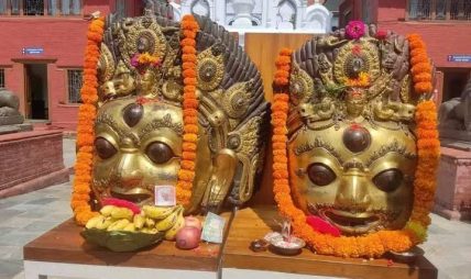 पुरानो तस्वीरले पल्टायो इतिहास : ३० वर्षपछि आकाश भैरवका दुर्लभ मूर्ति स्वदेश फर्काइयो पुरानो तस्वीरले पल्टायो इतिहास : ३० वर्षपछि आकाश भैरवका दुर्लभ मूर्ति स्वदेश फर्काइयो