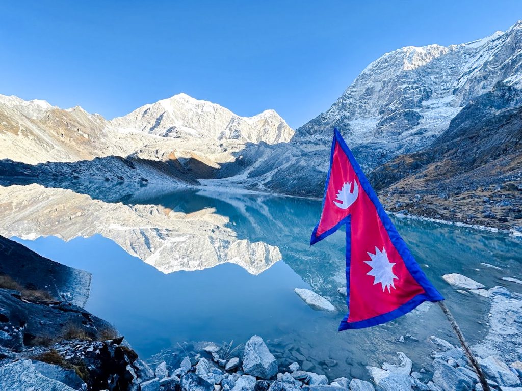 सोलुखुम्बुको धार्मिक तथा पर्यटकीय गन्तव्य दूधकुण्ड (तस्विरहरू)