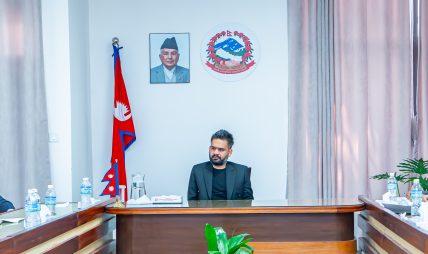 रुग्ण आयोजना र भुक्तानी समस्या समाधान गर्न प्रधानमन्त्री सकारात्मक, निर्माण व्यवसायीसँग बालुवाटारमा छलफल