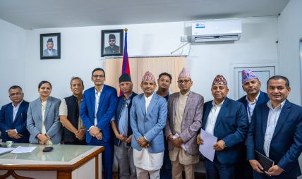 स्वास्थ्यकर्मी सुरक्षा ऐन कार्यान्वयनमा सरकार र चिकित्सकबीच सहमति, आन्दोलन स्थगित हुने स्वास्थ्यकर्मी सुरक्षा ऐन कार्यान्वयनमा सरकार र चिकित्सकबीच सहमति, आन्दोलन स्थगित हुने