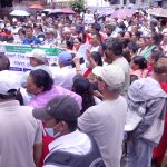 बचत फिर्ता नपाएपछि सहकारी पीडितहरु सडकमा ; ‘जीवनभरको कमाइ डुब्यो, घर न घाटको बनाए’ बचत फिर्ता नपाएपछि सहकारी पीडितहरु सडकमा ; ‘जीवनभरको कमाइ डुब्यो, घर न घाटको बनाए’