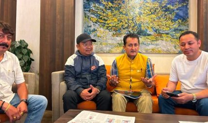 फिक्कल दुर्घटना: बेपत्ताको तत्काल खोजी र छानबिन गर्न यातायात व्यवसायीको आग्रह फिक्कल दुर्घटना: बेपत्ताको तत्काल खोजी र छानबिन गर्न यातायात व्यवसायीको आग्रह