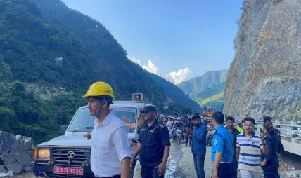 नारायणगढ–मुग्लिन सडकको आवधिक मर्मतका लागि बोलपत्र प्रक्रिया अघि बढ्यो